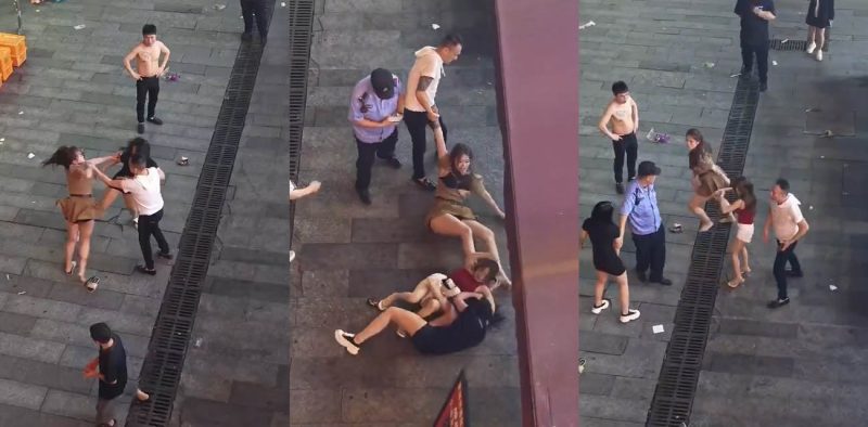 少妇街头激战！撕逼打架火爆全场 奶罩被撕碎巨乳外露 围观群众直呼过瘾！-51吃瓜网