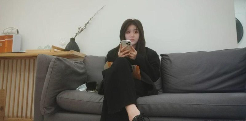 利哥探花再显神威 约炮操哭03年极品嫩妹 全方位暴力输出爽到妹子尖叫求饶！
热搜 HOT-51吃瓜网