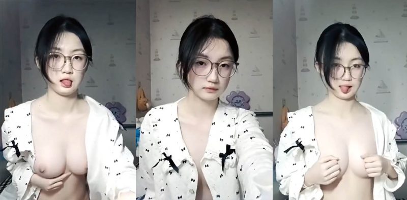 清纯眼镜妹大学生 居家自慰视频流出 三点粉嫩巨乳晃眼 掰开骚穴大胆展示 淫水直流尺度逆天！-51吃瓜网