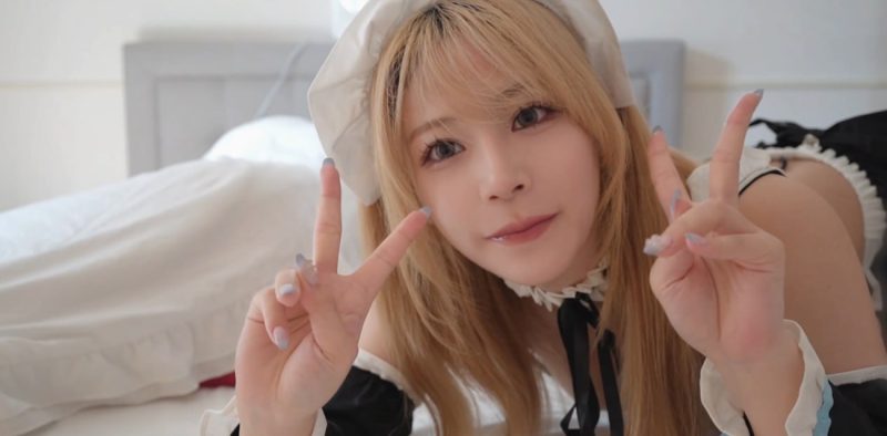 Myfans极品樱花妹 Ycancan 女仆主动舔屌服务 黑丝网袜上位骑乘 男友视角看小母狗淫态！-51吃瓜网