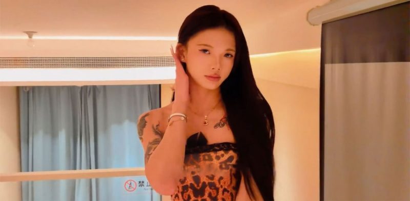 高颜值TS伪娘 身材性感妖娆比女人还女人 后门被疯狂抽插颜射呑精 彻底沦为鸡巴套子！-51吃瓜网