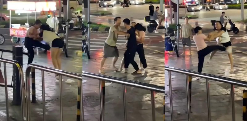 小吃商贩因抢生意起争执 街头上演2V2男女混战 锁喉抱摔飞踢 动作娴熟堪比职业选手！-51吃瓜网