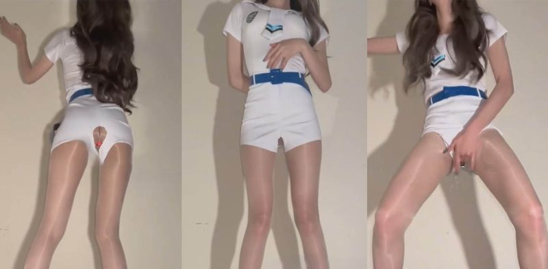 长腿高跟女神 猫猫碎冰冰 丝袜开洞自慰 假鸡巴挑逗喷尿 男友后入猛操到高潮喷射！-51吃瓜网