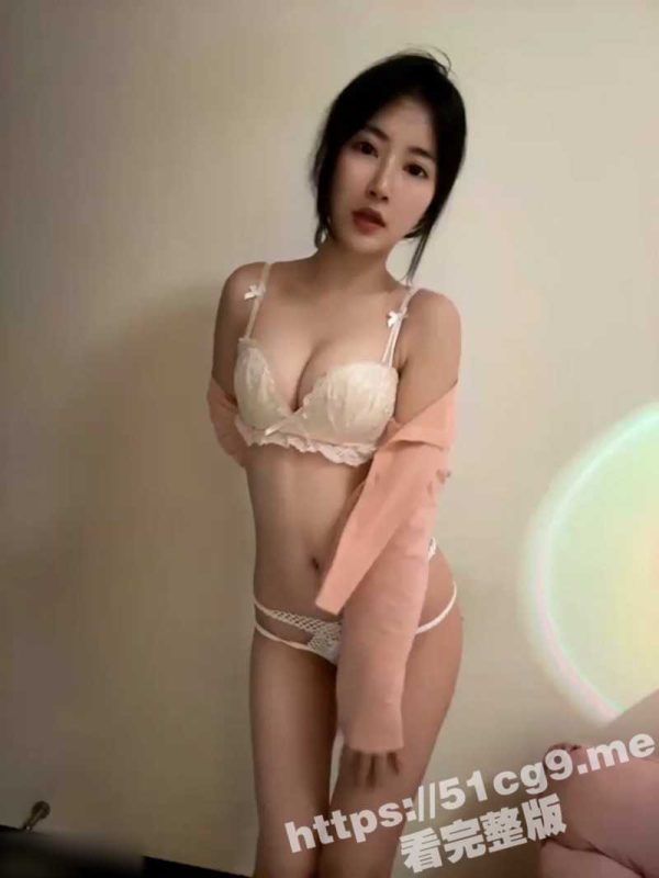 天津清纯女神李韵婷 富二代的极品反差婊网恋女友 超大尺度自拍 漏奶漏穴放尿 洗澡 泄密流出-51吃瓜网