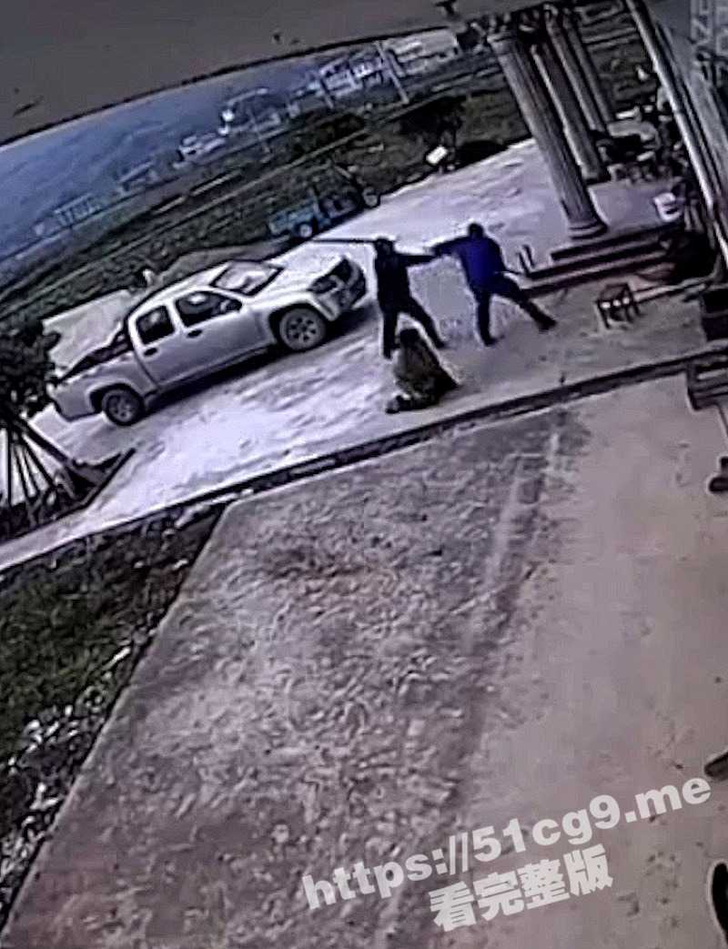监控下可怕一幕！一辈子的邻居 口角之争变成杀身之祸 老夫妻当场双双殒命！ - 51吃瓜网-51吃瓜网