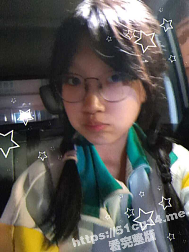 反差眼镜学生妹被金主包养 拍摄各种舔东西和手指视频勾引土豪爸爸 被金主曝光分享！ - 51吃瓜网-51吃瓜网