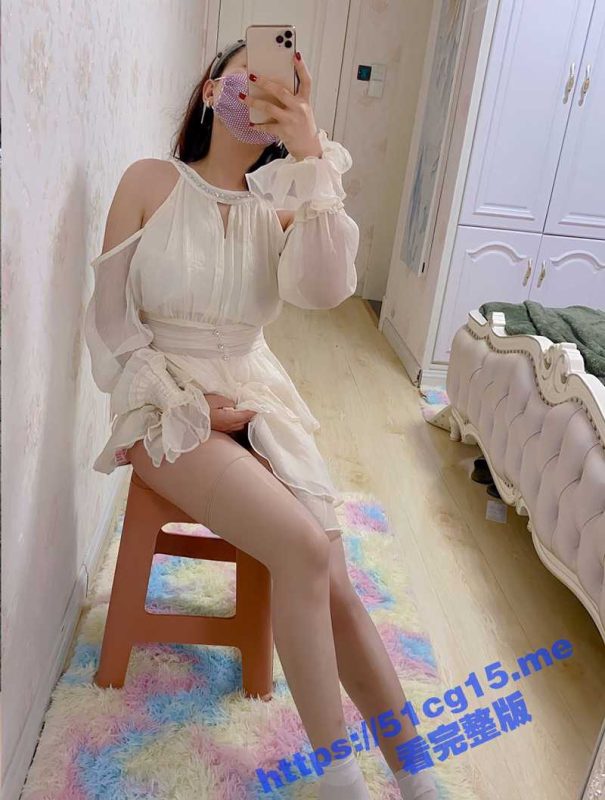 瓜友福利 首位美女瓜友投稿自曝！喜欢被无下限羞辱 大家都看狠狠侮辱这个骚母狗！-51吃瓜网