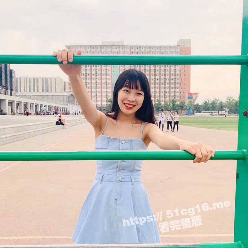 清纯朴实的大学生乡妹子 老师眼中的乖乖女 隐私生活居然这么反差 洗澡自摸和男友性生活遭曝光-51吃瓜网