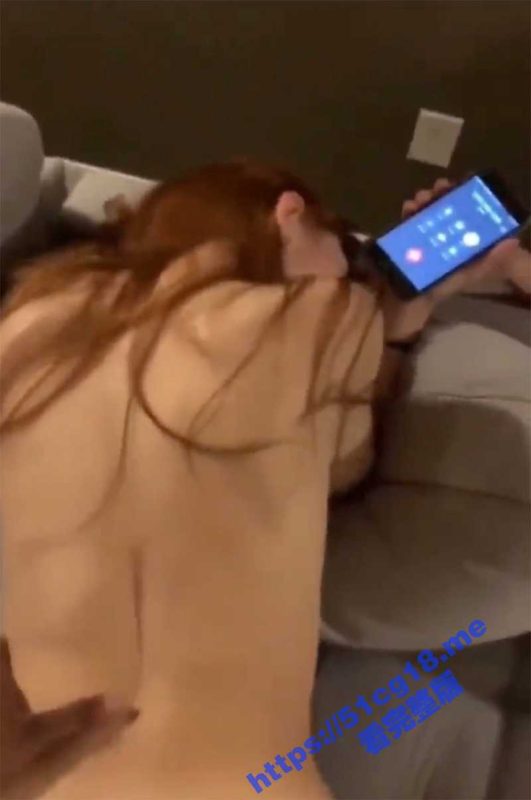 丈夫不能满足 媚黑婊出轨偷情 被黑主调教跟好友通话 黑鸡巴在后面抽插骚穴-51吃瓜网