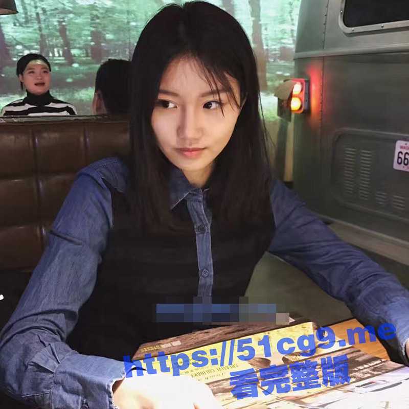清纯舞蹈系靓 被前男友曝出闷骚的一面 在床上被男友用手暴力捅到高潮尖叫 表情失控-51吃瓜网