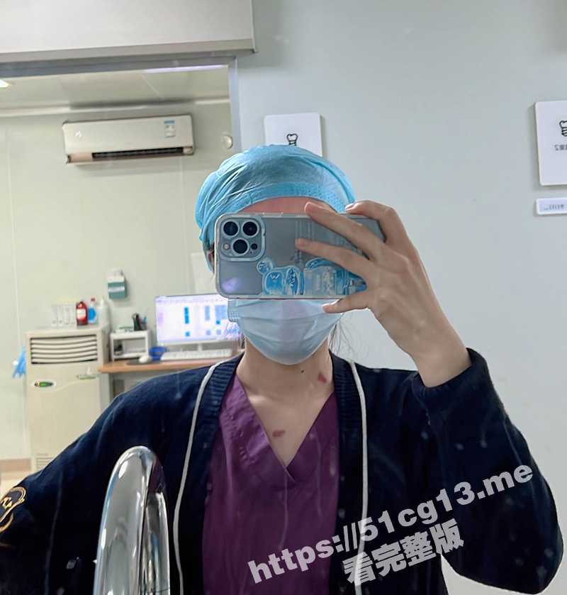 瓜友分享自己的反差骚逼护士老婆 快来视奸意淫 无底线粗口羞辱 骚逼会边吃鸡吧边聊天！ - 51吃瓜网-51吃瓜网