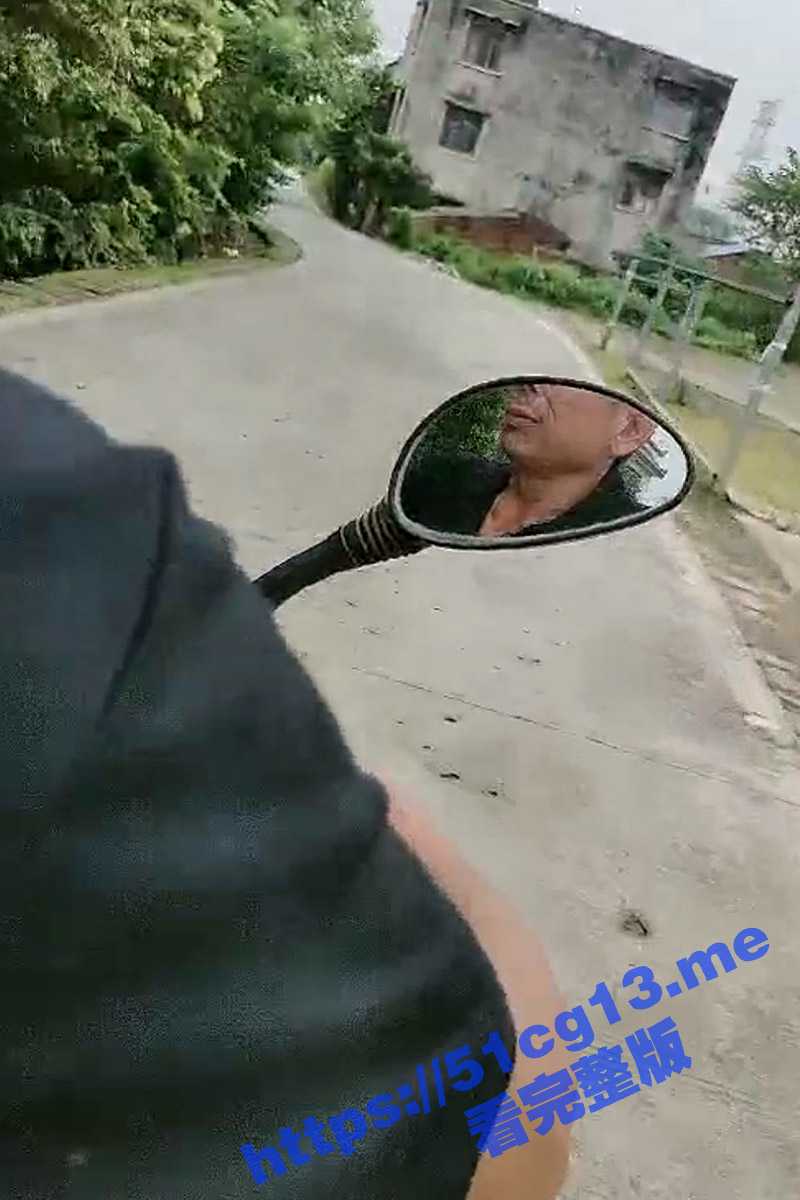 关爱空巢老人 重庆妹子 户外仙女 农村勾搭大爷 电动车带到草丛激情啪啪 飞来的艳遇让大爷爽翻了 - 51吃瓜网-51吃瓜网