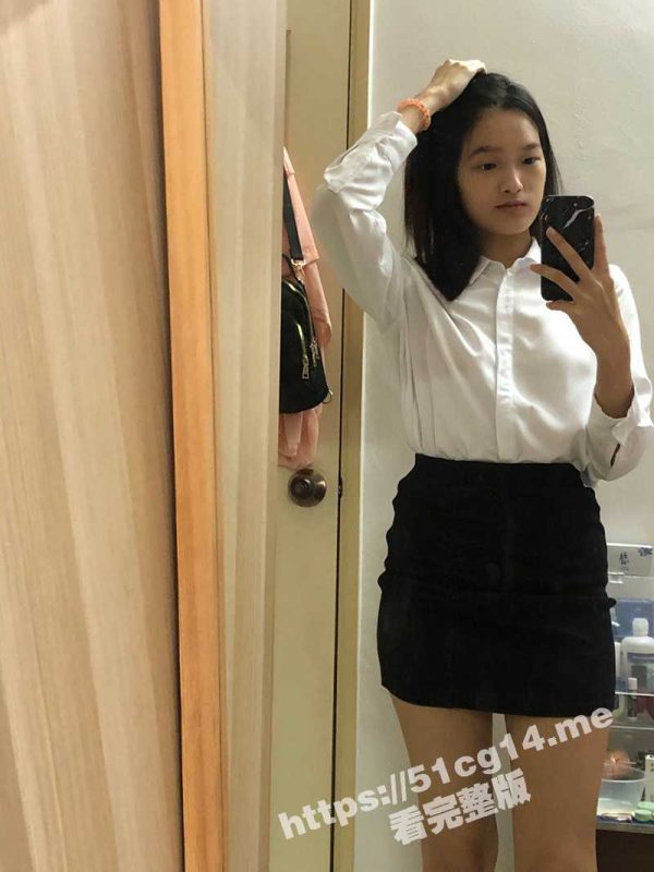 四川农业大学 骚女大学妹 徐莉佳  喜欢对镜骚拍裸体照 性欲大起时更喜欢让男友无套插入自己的穴！-51吃瓜网