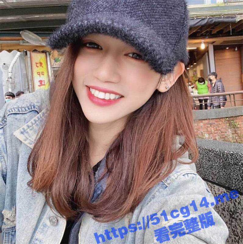 情侣自拍泄密流出 极品高颜值女友 私下就喜欢伺候男友 羞涩对话超精彩 偷偷在房内做爱-51吃瓜网