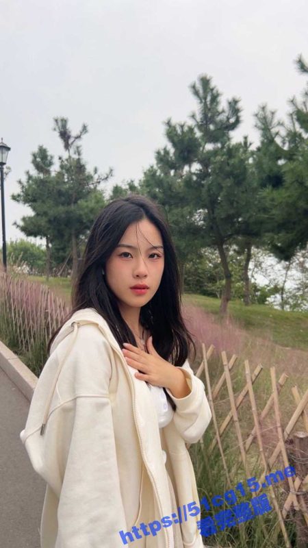 顶级泄密！上海同校清纯小学妹 王梓紫 约炮视频流出 这口活也太棒了-51吃瓜网