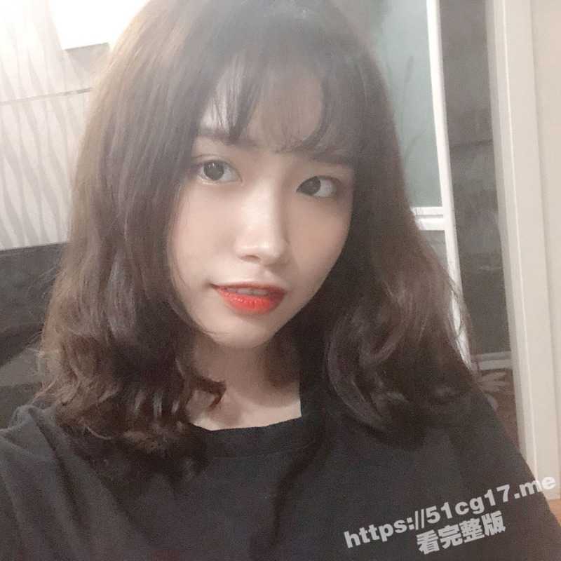 极品大胸学生妹给男友裸拍 骚拍视频泄密流出 妹子很嫩很骚气 玩的就是真实！-51吃瓜网