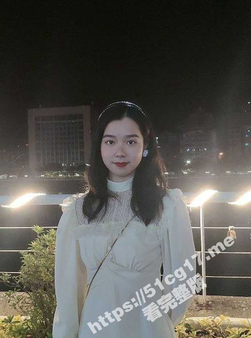 极品高颜值反差婊 崔灵玲 被金主各种调教 捧着鸡鸡口交射入精液视频被曝光 可爱的小圆脸被操到满脸通红 - 51吃瓜网-51吃瓜网