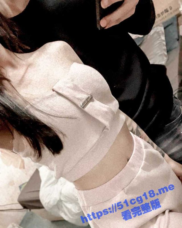 台湾 靓丽纯欲花臂小姐姐 做外围赚钱 口交自慰片泄密流出 骚鲍鱼真肥啊！-51吃瓜网