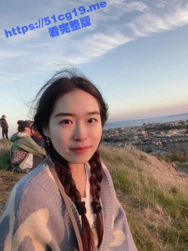 真实瓜友投稿 成都素人小骚货 张雪萌 舔舌揉胸扣逼展示 等着爸爸们来玩骚穴-51吃瓜网