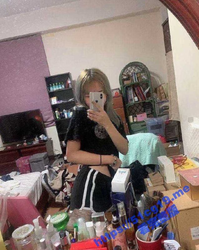 大神在 soul 网调的广西南宁精神小妹 年纪不大纹身反差婊母狗 奶子挺大的！-51吃瓜网