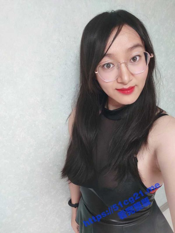 刘晓莉 辛苦了我的爱妻！白天正派为人民服务 晚上还得要卖力的为她同事服务！-51吃瓜网