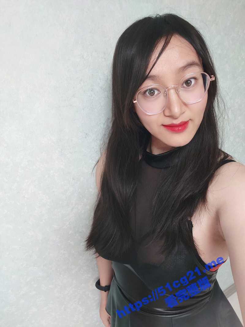刘晓莉 辛苦了我的爱妻！白天正派为人民服务 晚上还得要卖力的为她同事服务！ - 51吃瓜网-51吃瓜网