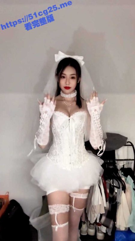 高颜值白月光女神 闫若琦 极品反差骚逼母狗 在酒吧醉酒后 被带回酒店穿着白色丝袜 无套爆操-51吃瓜网