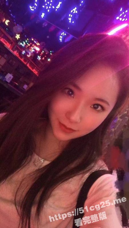 瓜友分享 朋友妻不客气 朋友女友平时穿着就骚 果然没撩多久就能上手 带到酒店后还自备情趣内衣-51吃瓜网