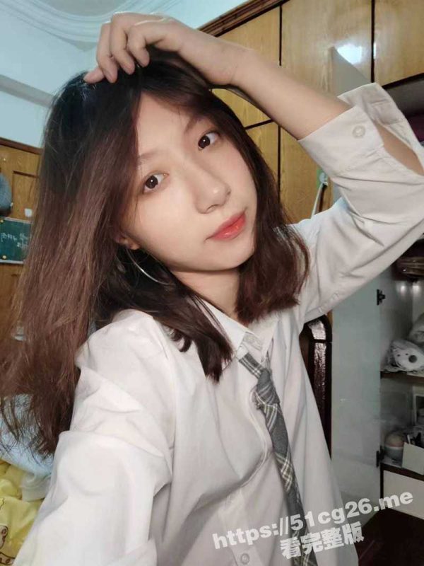 极品大奶美女主播 Julz 线下被猥琐男粉丝无套暴躁内射 私拍视频流出！-51吃瓜网