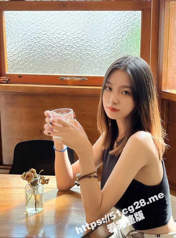 深圳职业技术大学 19岁女大学生 何函晓 性爱流出 大二校花自己翘起小屁股迎接大鸡巴！-51吃瓜网