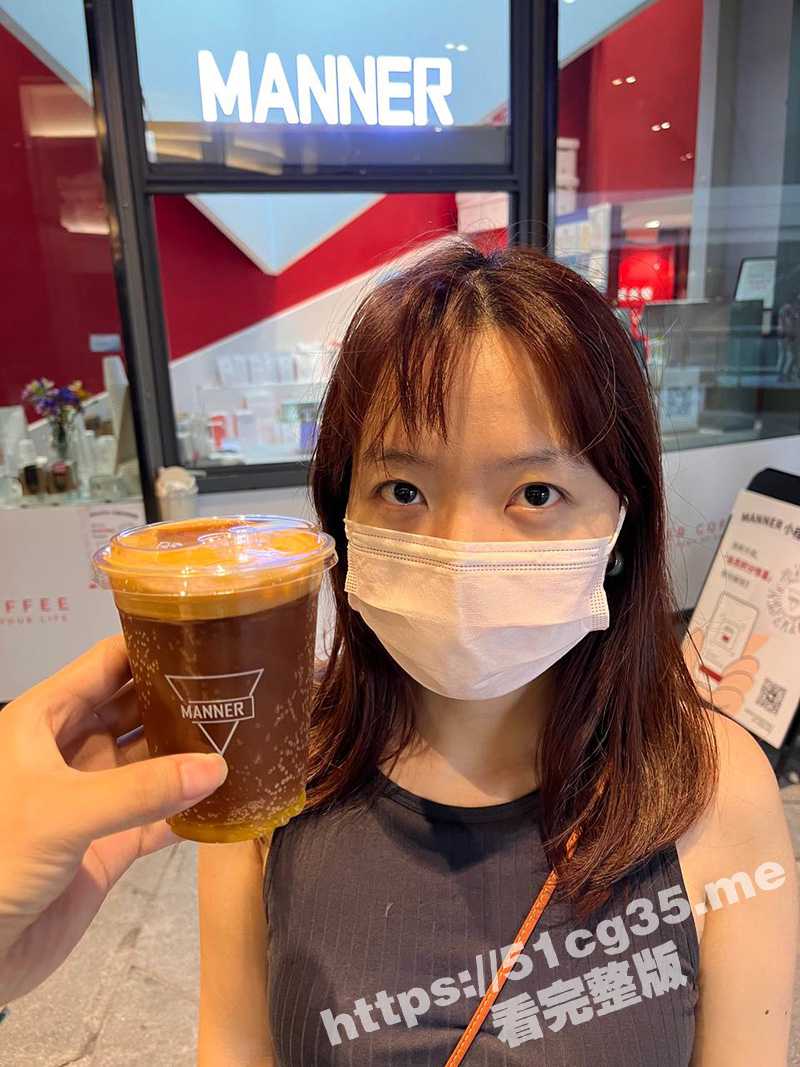 江苏南通厂妹 反差母狗 叶佳慧 泄密 电梯给男友口交 一边唱歌一边被操 淫荡无比！ - 51吃瓜网-51吃瓜网