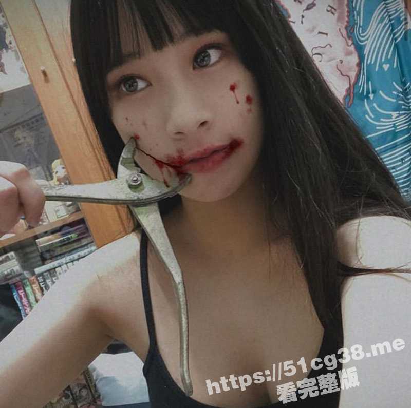 台湾渣男PUA自己的白嫩大奶女友叫来闺蜜一起玩3P 最后还叫来自己的兄弟一起玩多P游戏-51吃瓜网
