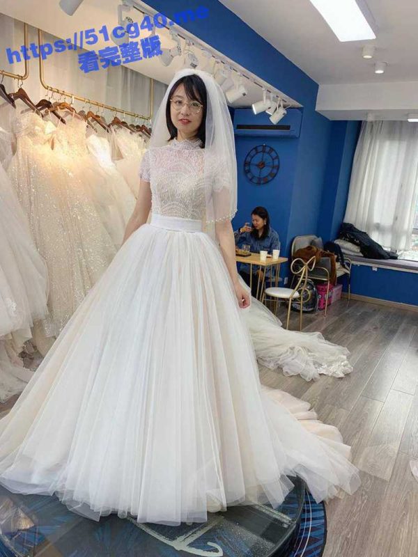 山东98年极品反差骚母狗老师 林萌萌 刚和男友结婚的第二天就出轨了 和情人激情啪啪私拍视频流出-51吃瓜网