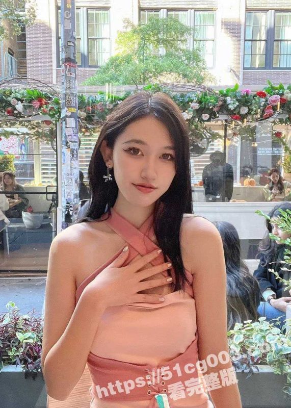 佛罗里达白富美留学生 张颖 肤白貌美大长腿与男友自拍视频流出！被操的语无伦次 高潮乱叫！-51吃瓜网