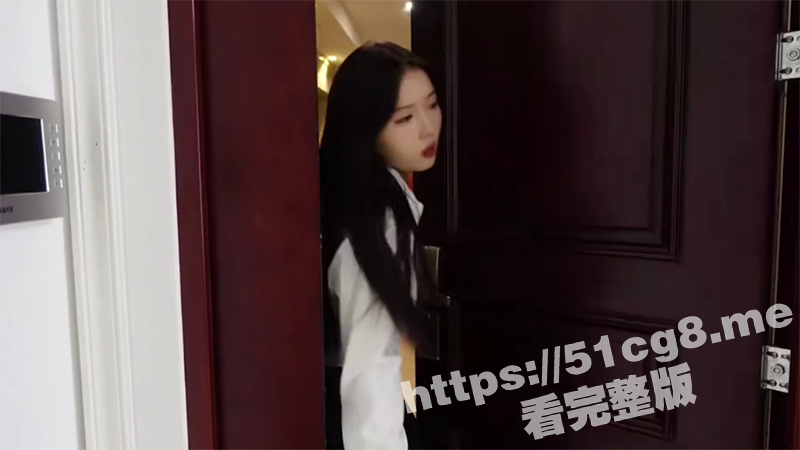 勇敢女超人 穿黑丝解救朋友 被几个大汉用跳蛋封印住 被三洞齐开！-51吃瓜网