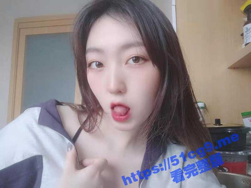 广州某服装公司职员 夏诗敏 被领导PUA 露脸口交视频 制服片段 还有自慰视频遭曝光！-51吃瓜网