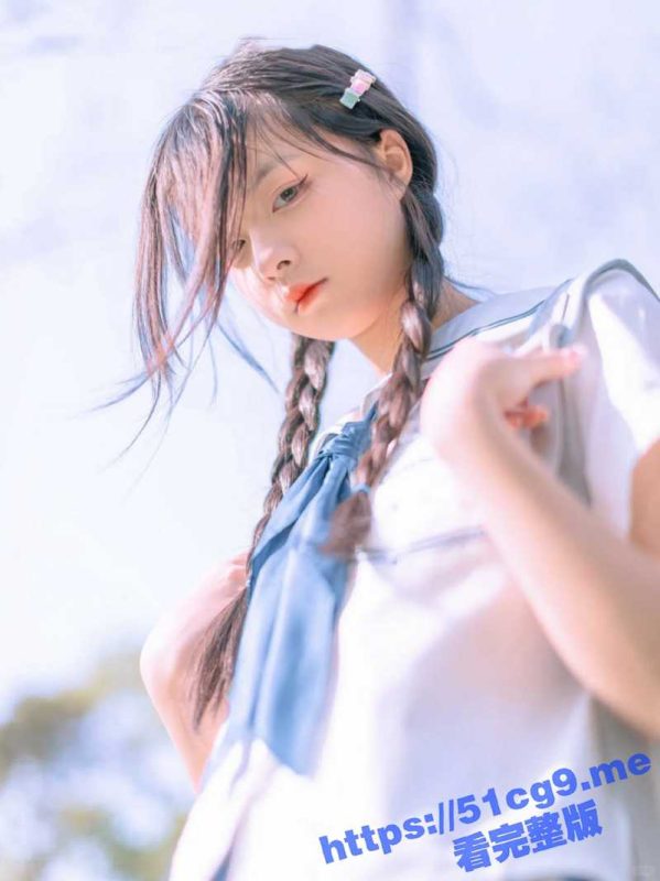 专业摄影师 素人渔夫  嫩模萝莉 林书辞 万元定制私拍 白嫩三点粉嫩 露脸足交踩丁丁 超反差！-51吃瓜网