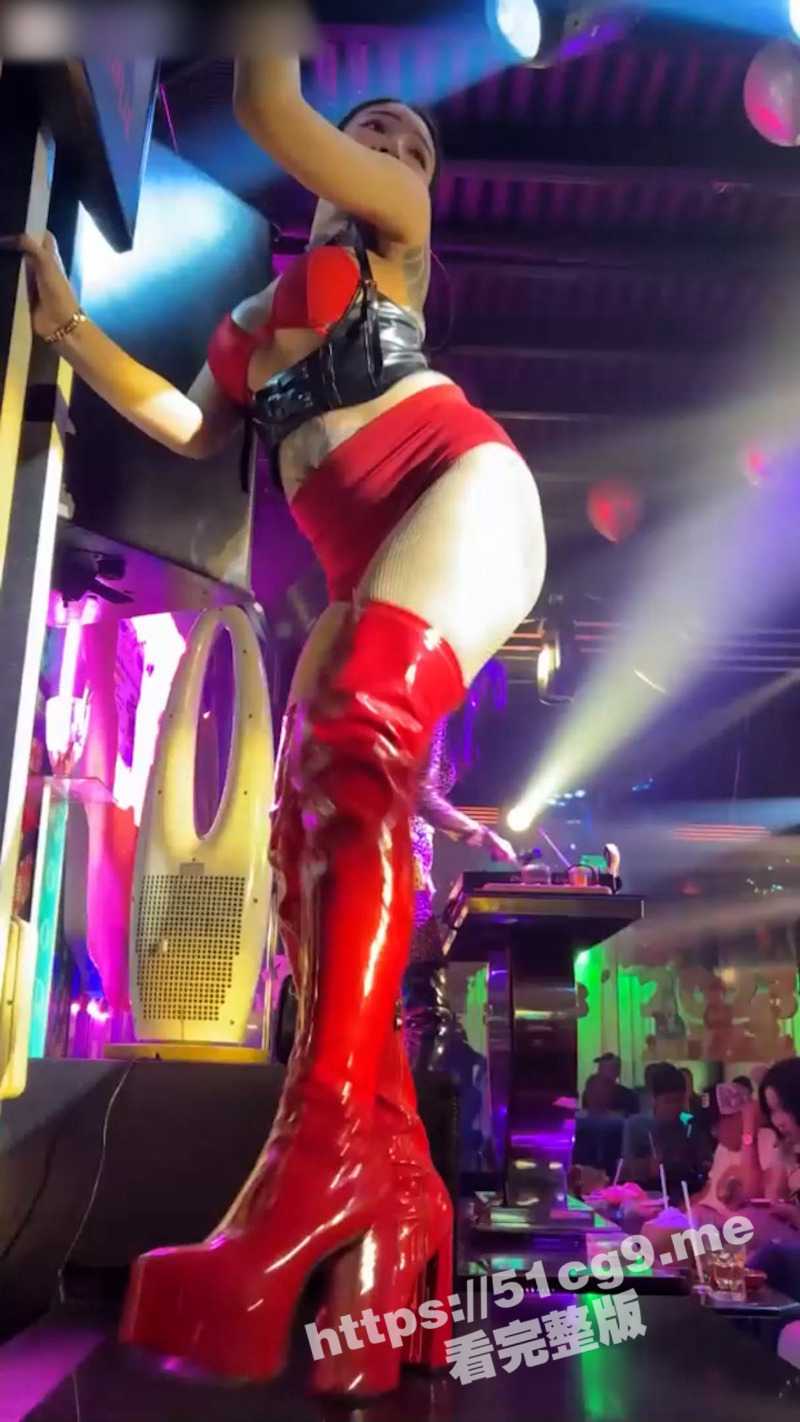 兄弟们 让我们嗨起来好嘛？夜店现场热舞大合集 各式各样的极品美女 美臀摇啊摇 超性感刺激！ - 51吃瓜网-51吃瓜网