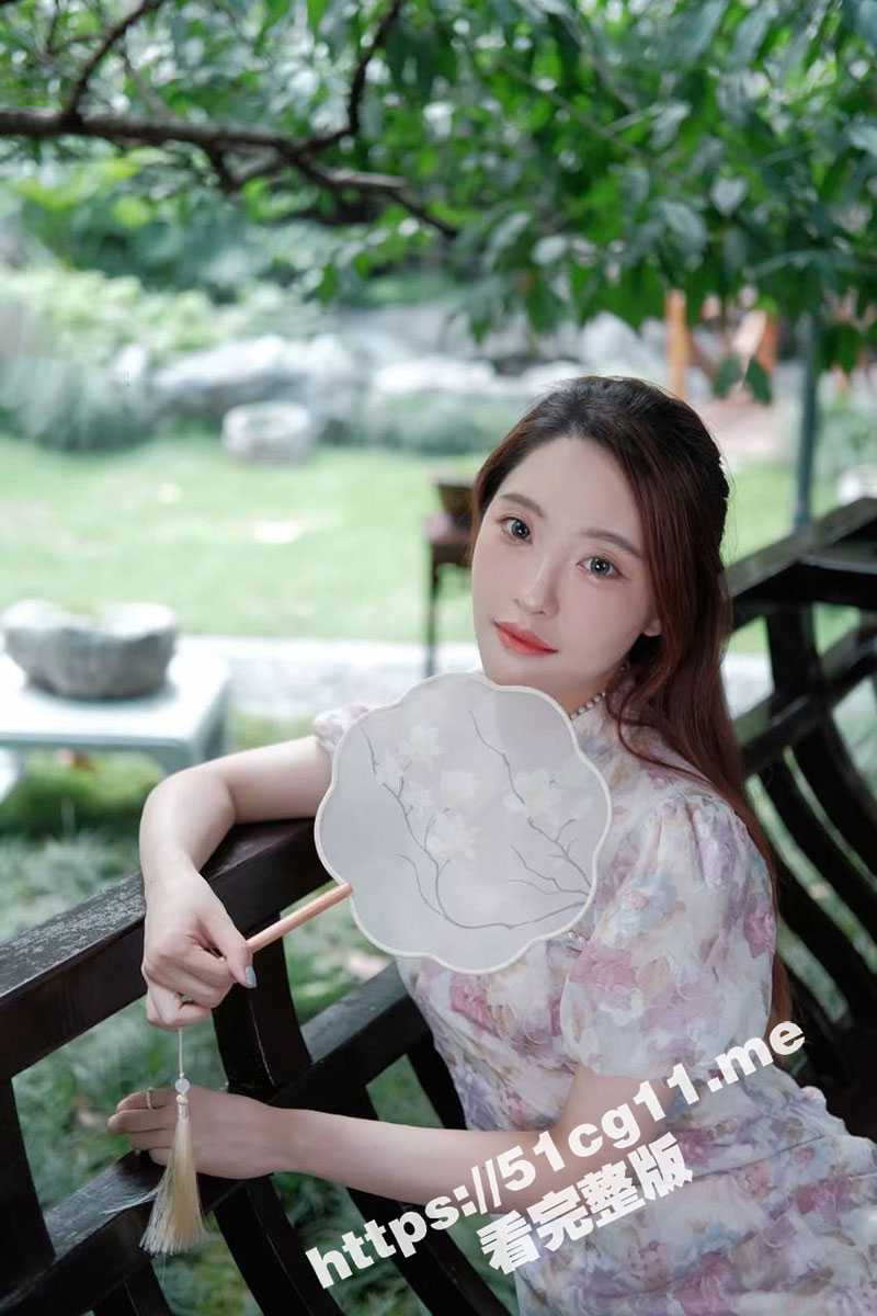 外表长得特别清纯的女同事，没想到毒龙竟然这么厉害~ 女神反差私拍 又骚又漂亮BB又粉嫩 啪啪足交毒龙样样精通 - 51吃瓜网-51吃瓜网