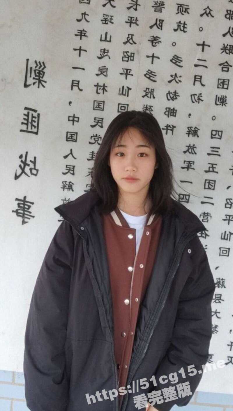 台湾清纯学生妹 没想到私下竟如此风骚反差 如此年纪就是一条小母狗 被主人调教 小穴真的好嫩! - 51吃瓜网-51吃瓜网