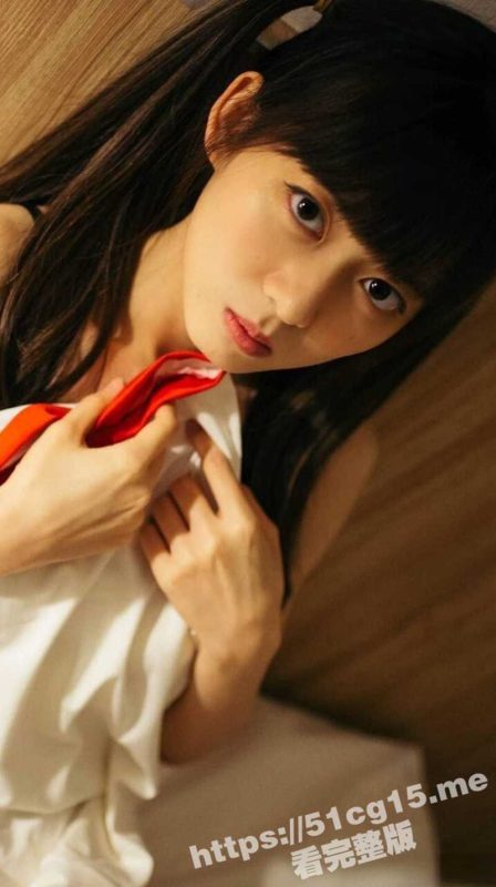 上海清纯大长腿车模女神 被土豪重金包养 为了伺候好干爹 蹲在镜子前为干爹口爆！-51吃瓜网