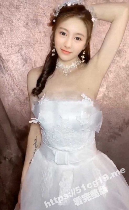 漂亮有气质的新娘子 拍婚纱的时候背着老公偷偷拍了裸体私拍写真 被摄影偷偷留了一份泄露流出！-51吃瓜网
