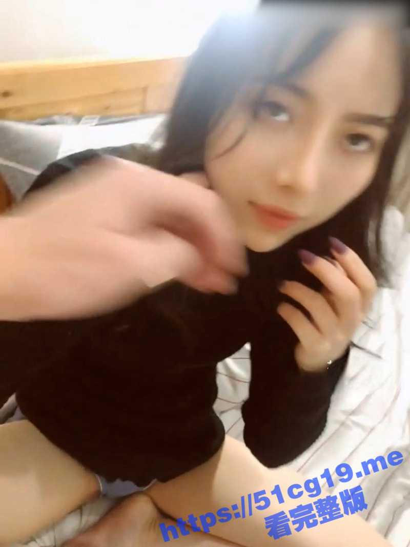 超靓美女 王媛媛 与异地恋男友在自己的合租房见面 深喉跪舔大屌 怕闺蜜听到捂着嘴操 完美露脸 - 51吃瓜网-51吃瓜网