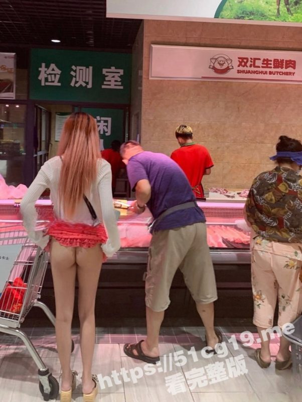 极限露出小骚货 顶级反差女神 娜娜 最新露出挑战 商场地铁人潮中偷偷露出 超级紧张刺激！-51吃瓜网