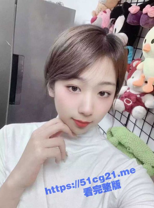 公司新入职的极品高冷气质白领 黎萍 如何逆袭上位 被领导无套内射白虎逼 名副其实的升职器-51吃瓜网