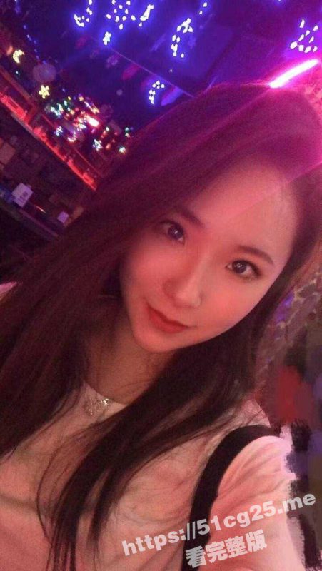 瓜友分享 朋友妻不客气 朋友女友平时穿着就骚 果然没撩多久就能上手 带到酒店后还自备情趣内衣-51吃瓜网