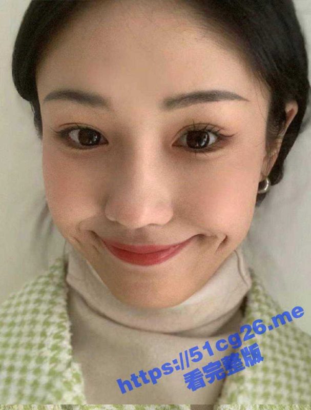 北京海淀 北京职业技术学院 吴琇媮 只为取得跟那男的搞操逼的机会 被人当狗喝尿！-51吃瓜网