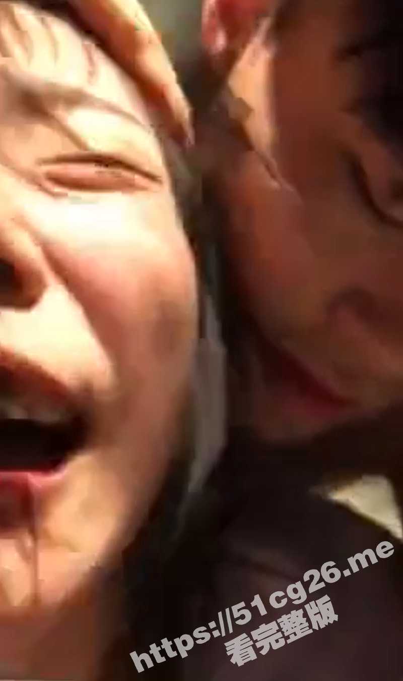 酒吧厕所强上醉酒妹子 妹子被操得大声哭喊救命 叫得越大声被操得越猛 真刺激! - 51吃瓜网-51吃瓜网