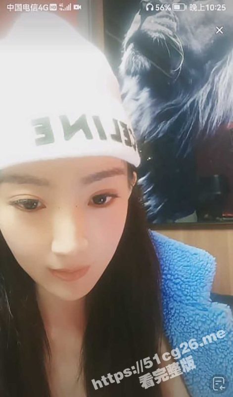 抖音马卉再次整活 直播时给粉丝看奶子照片 这是准备要下海的节奏？-51吃瓜网