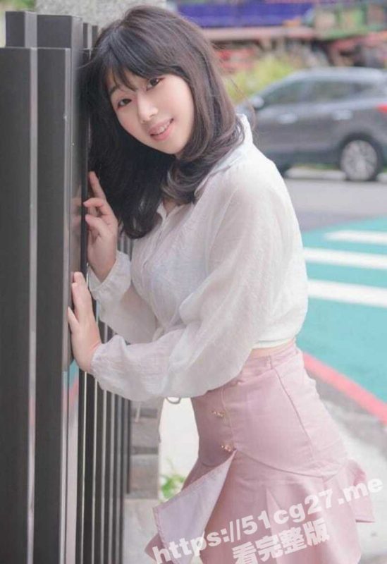 清纯白嫩的小妹 绝品美鲍剃毛 假阳具带钢珠 暴力输出妹子的娇嫩粉穴 高潮喷水欲仙欲死！-51吃瓜网